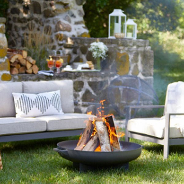 Mastering the Art of the Perfect Bonfire - Real Flame