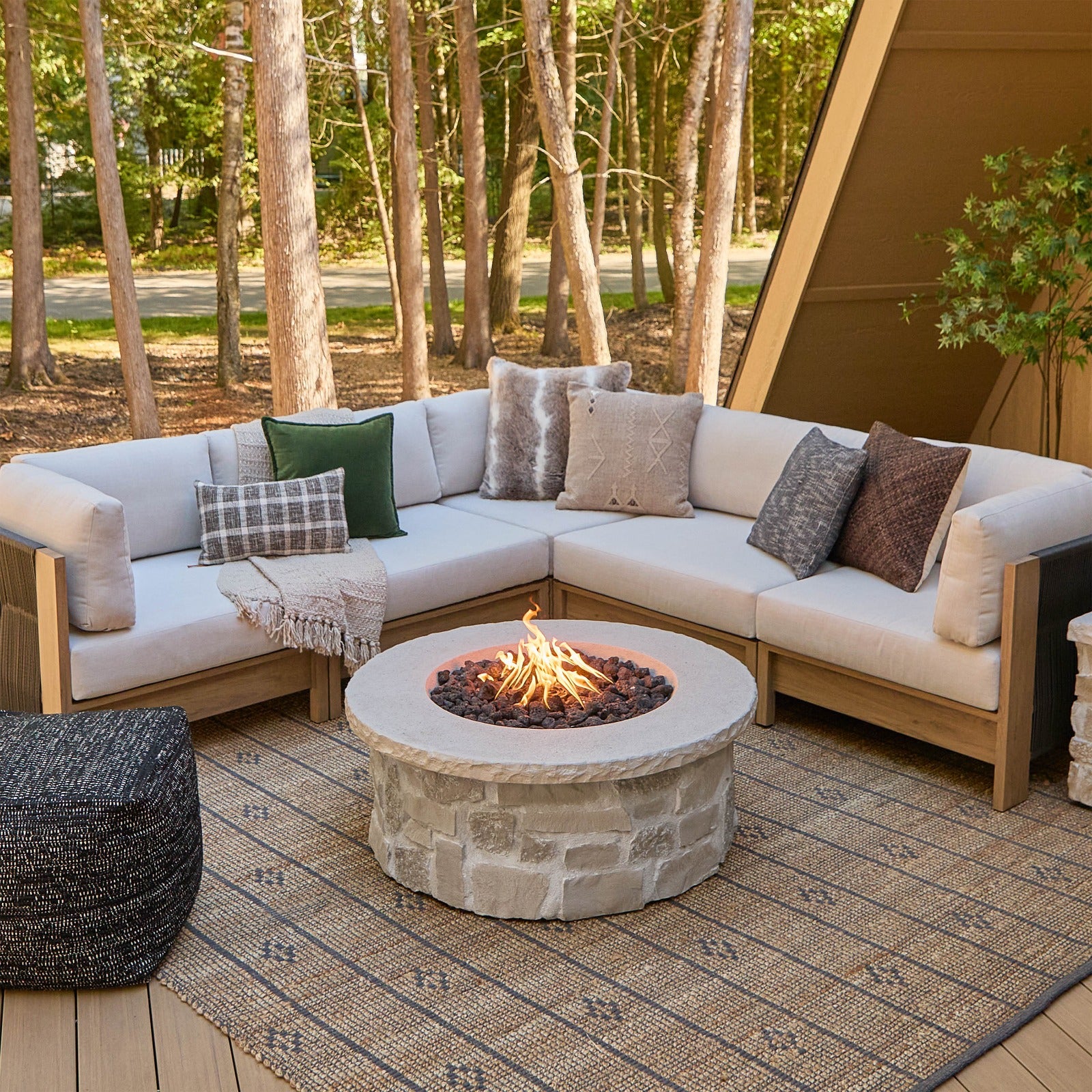 Scottsdale 40" Round Propane Fire Pit Table - Real Flame