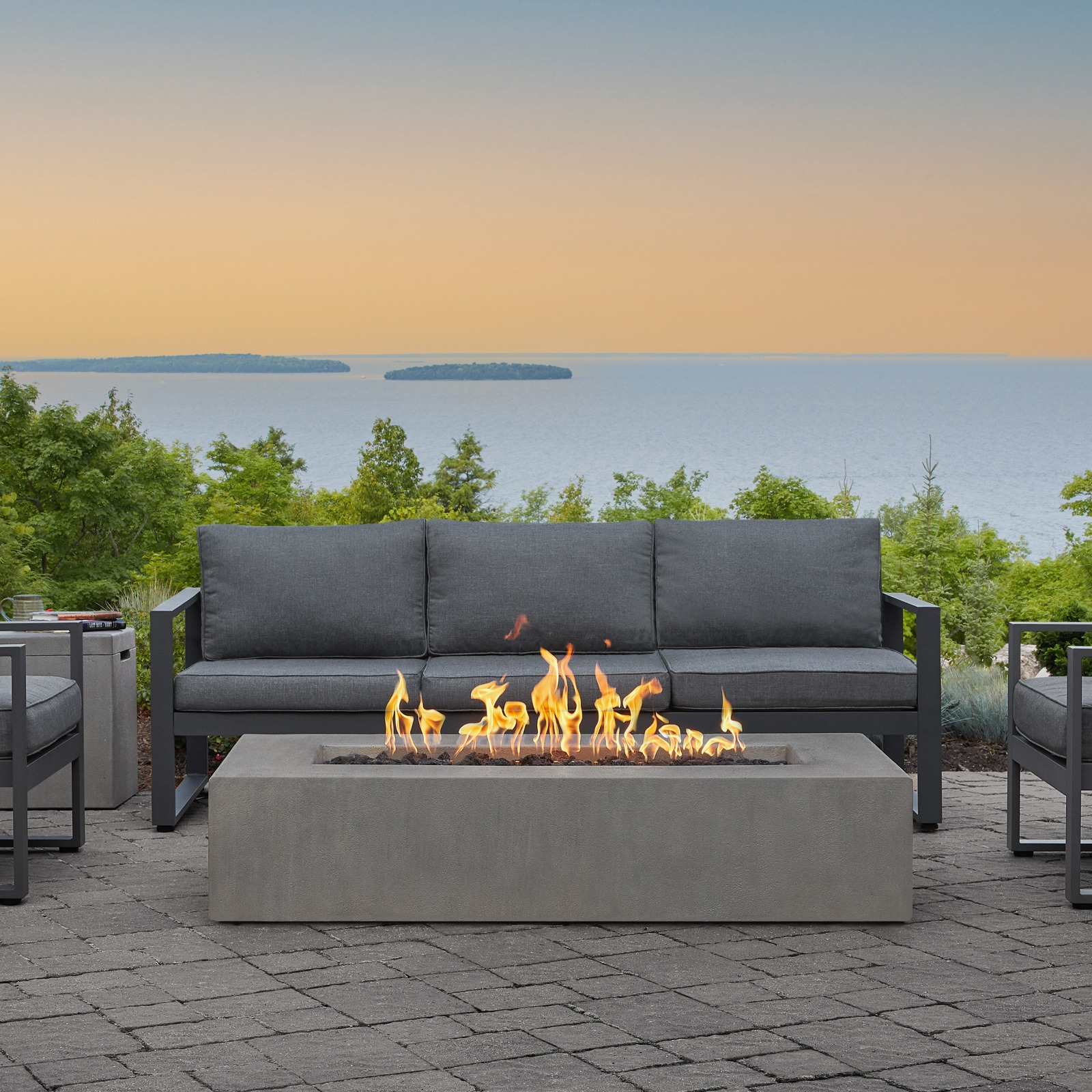 Estes Low Rectangle GFRC Outdoor Natural Gas or Propane Fire Pit Fireplace Fire Table for Backyard or Patio